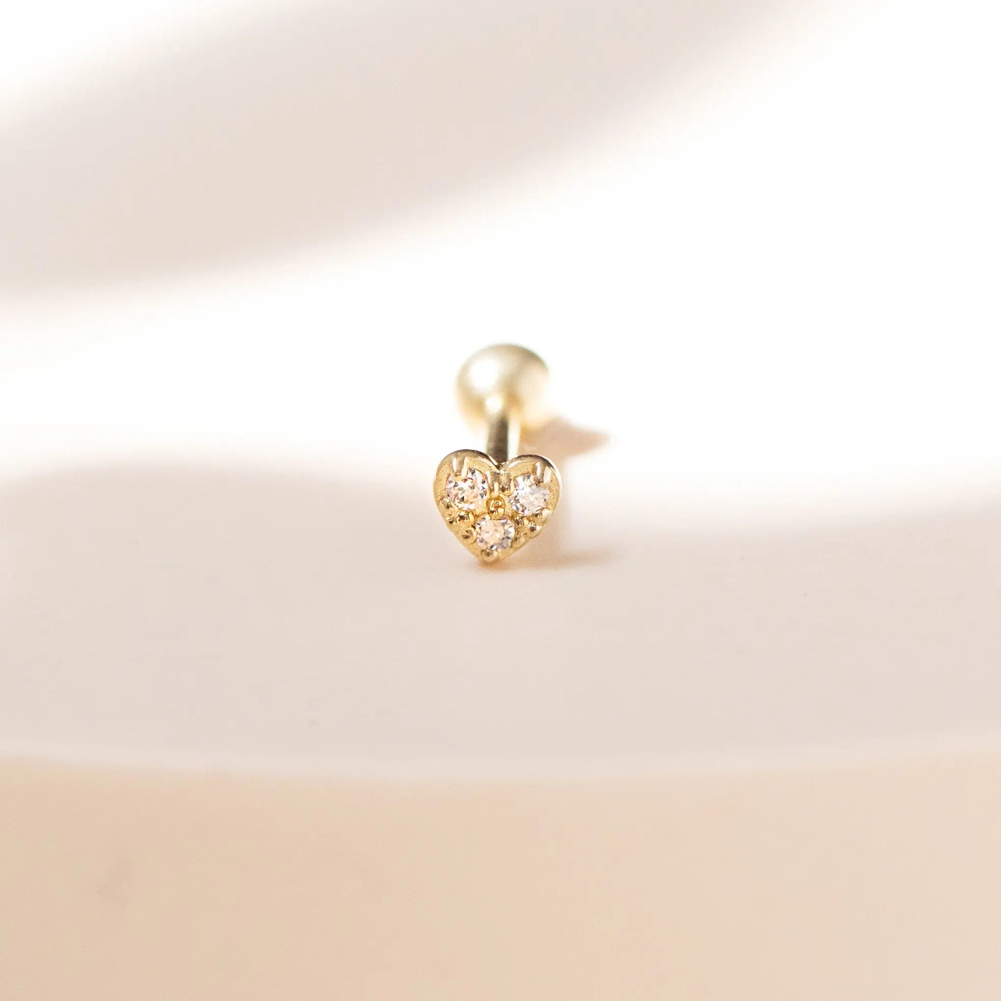 9CT YELLOW GOLD CZ HEART CARTILAGE 6MM POST STUD Earring limanilondon