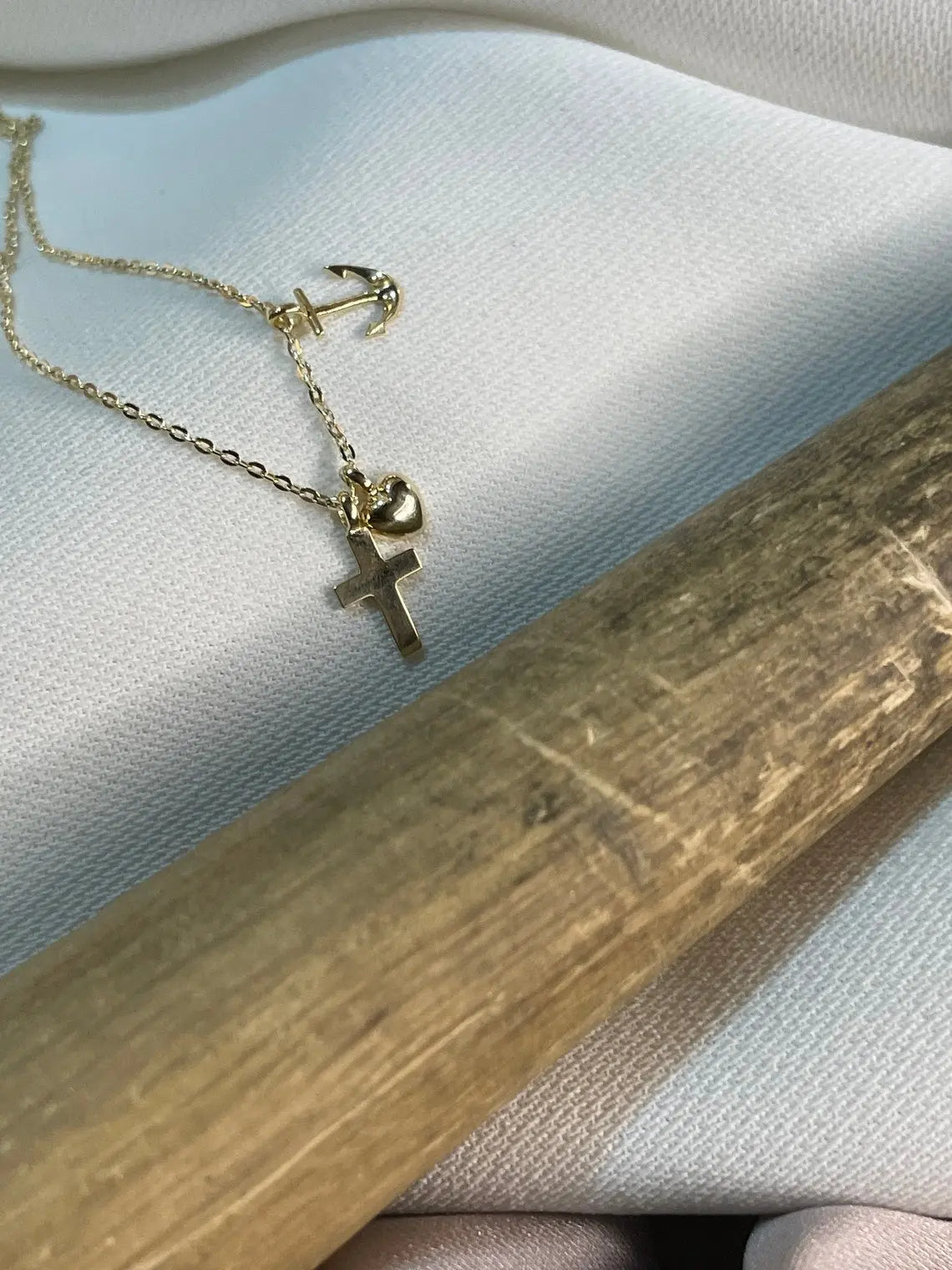 Genuine 9CT Yellow Gold Cross & Heart and Anchor Necklet - Gift Boxed limanilondon