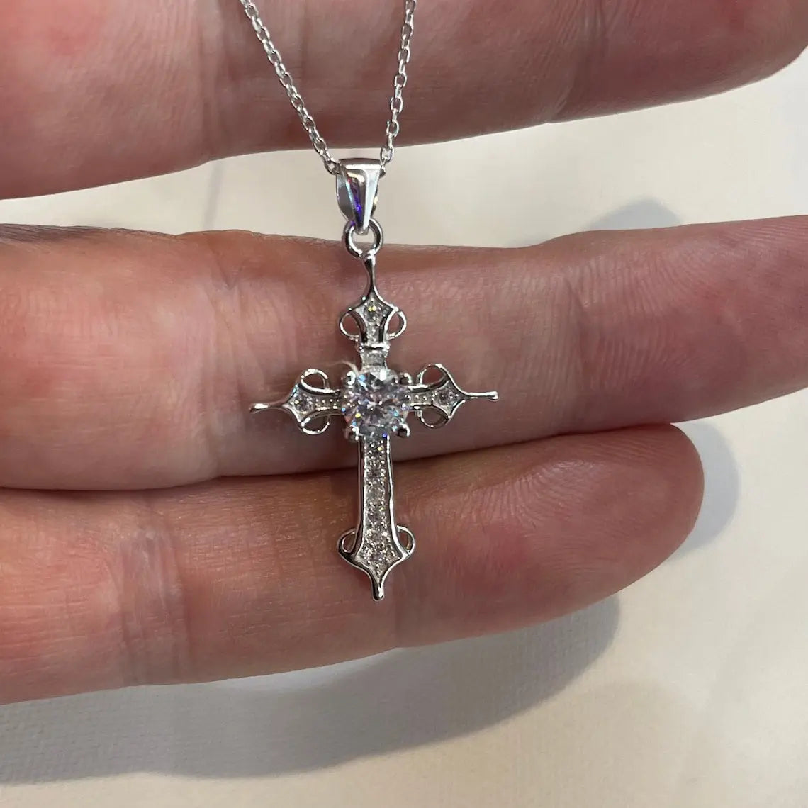 Created Diamond Cross Pendant Necklace: Sterling Silver, 18" Chain limanilondon