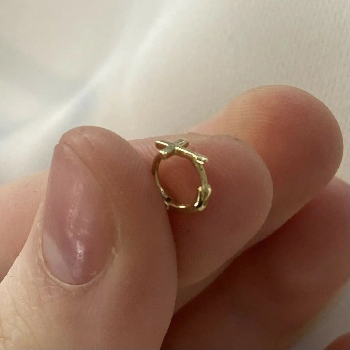 9ct Gold Cross Hoop Earring: Helix Cartilage Piercing limanilondon