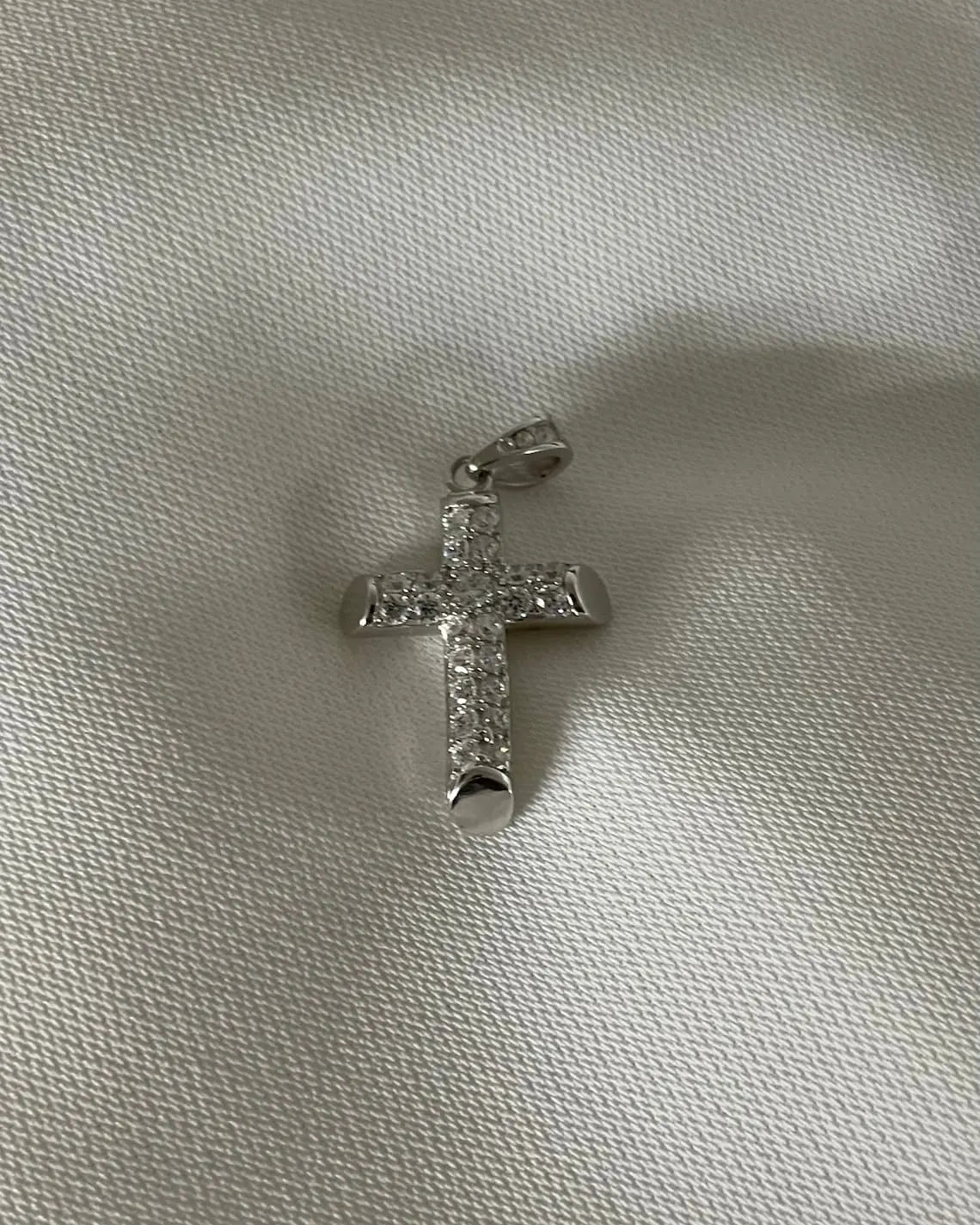Sterling Silver CZ Cross Pendant - Gift Boxed (3.30 Grams) limanilondon