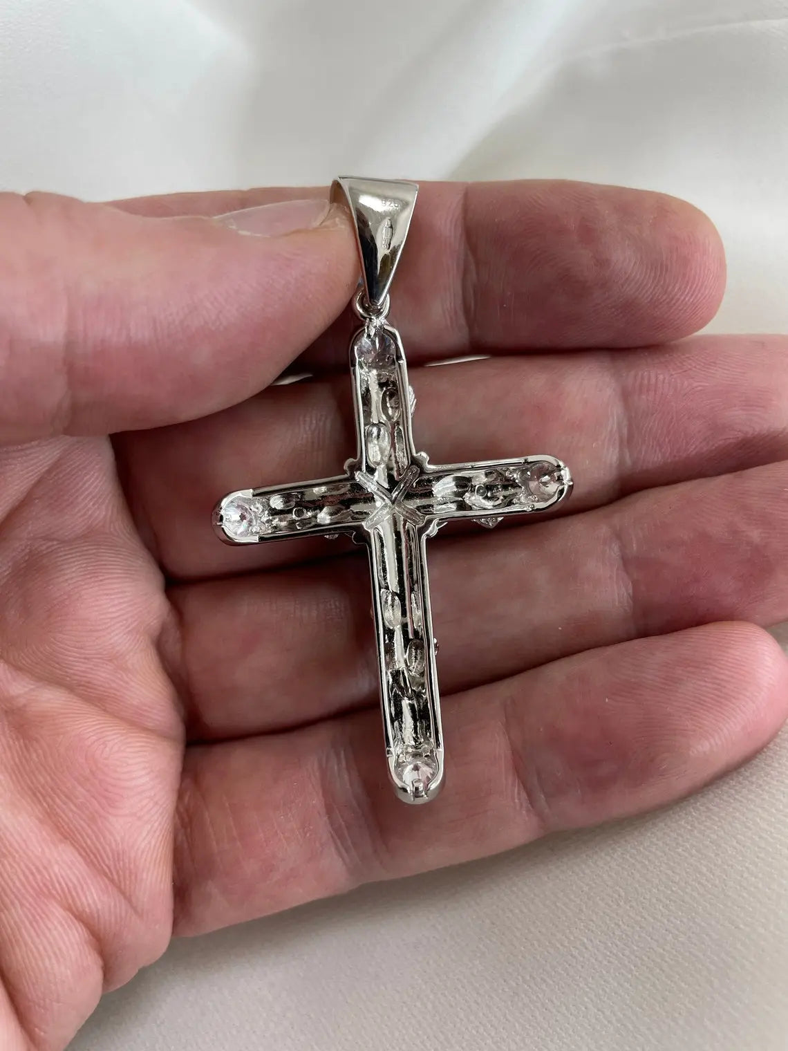 Sterling Silver Crucifix Pendant: Gift Boxed Cross (13.20 Grams) limanilondon