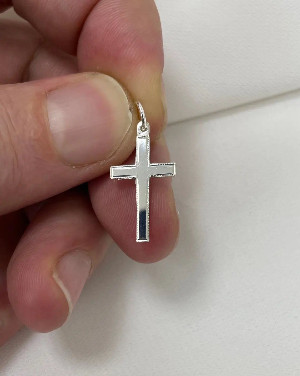Sterling Silver Cross Pendant 1.10 Grams with Silver Faceted Belcher Chain - Gift Boxed limanilondon