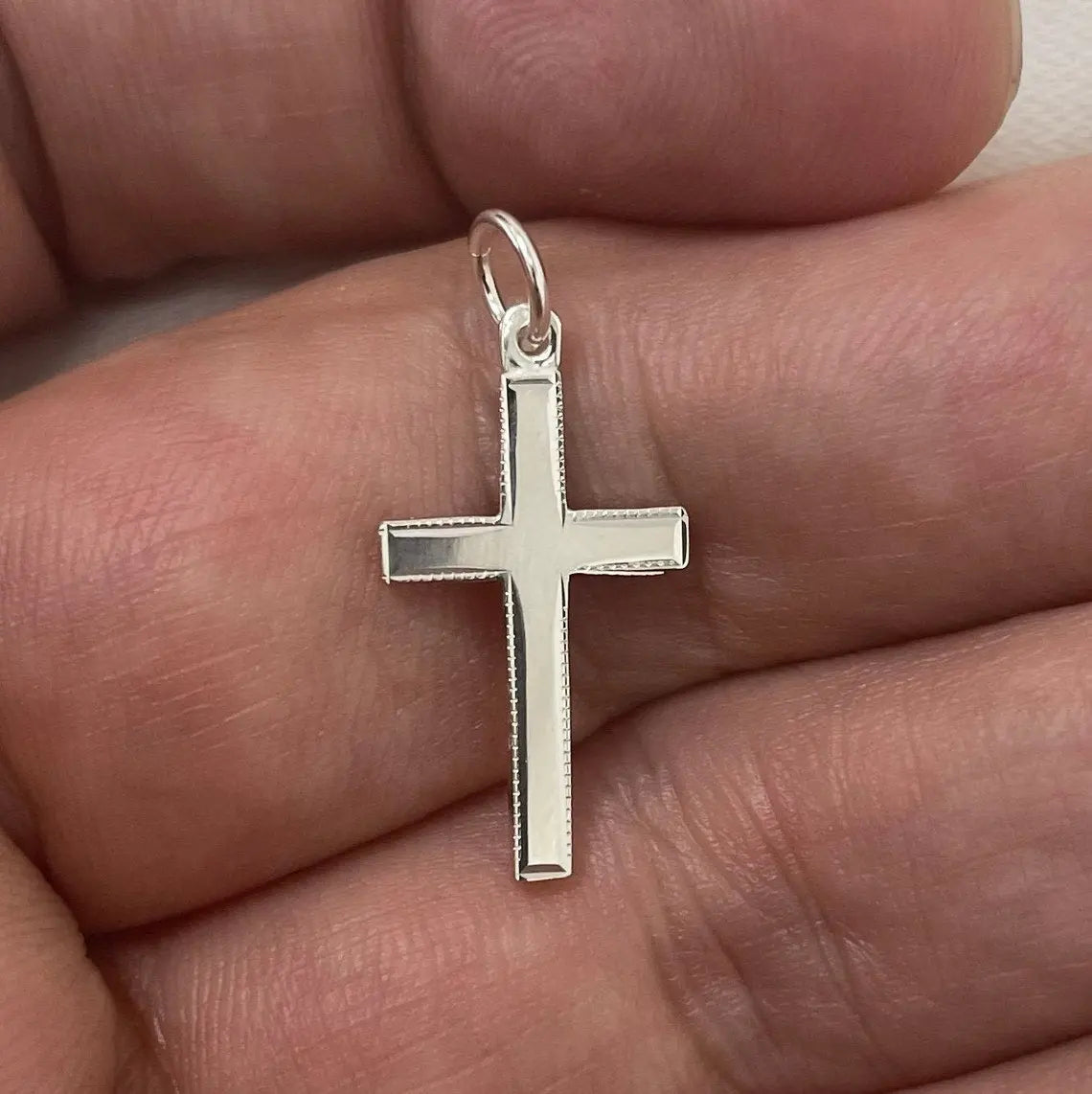 Sterling Silver Cross Pendant 1.10 Grams with Silver Faceted Belcher Chain - Gift Boxed limanilondon