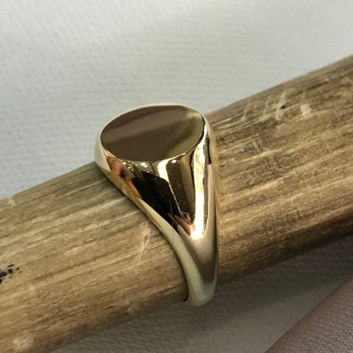 Plain Sides Signet Ring