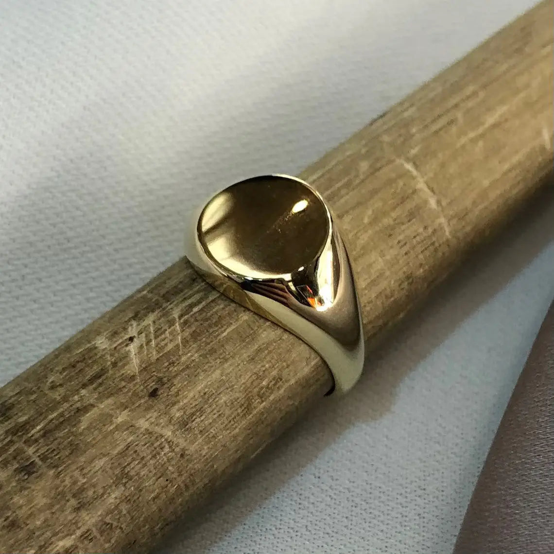 Genuine 9ct Yellow Gold Men's Round Plain Sides Signet Ring H-Q Sizes - Gift Boxed limanilondon