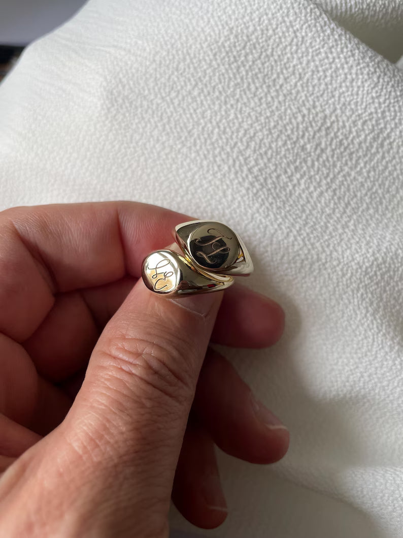 Personalised 9ct Yellow Gold Men's Signet Ring | Engraved Gold Ring