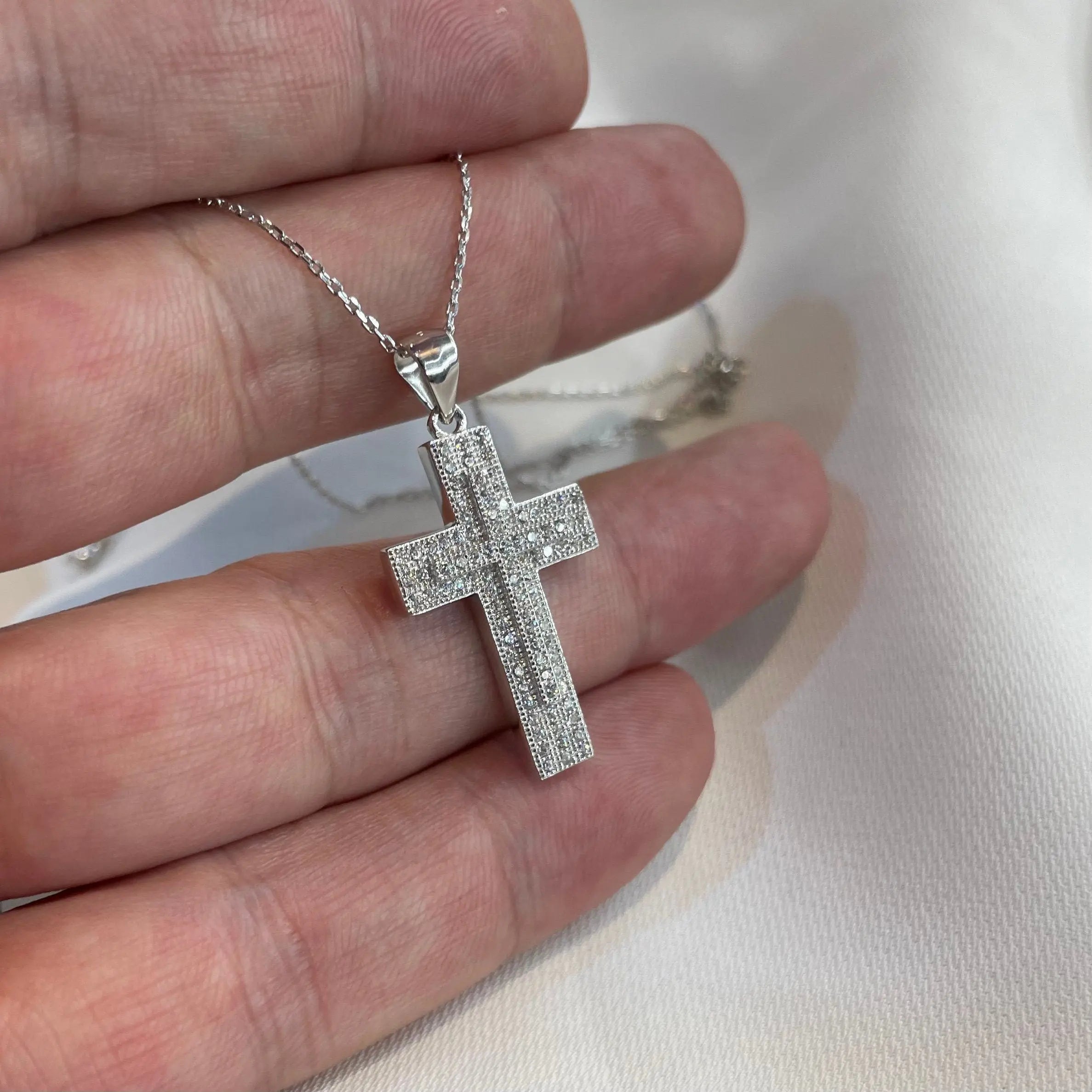 Micro Setting Cubic Zirconia 925 Sterling Silver Cross Pendant Necklace 17.5" Chain - Gift Boxed limanilondon