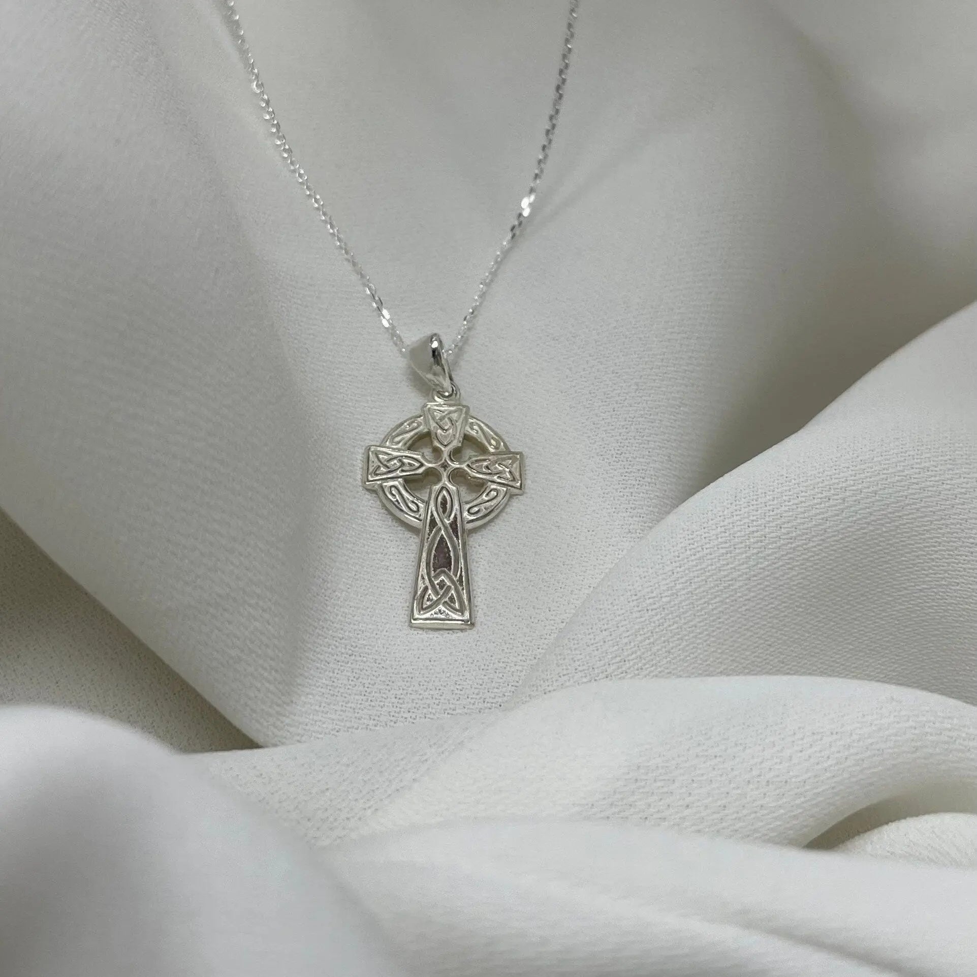 Sterling Silver Celtic Cross Pendant 1.80 Grams with Silver Faceted Belcher Chain - Gift Boxed limanilondon