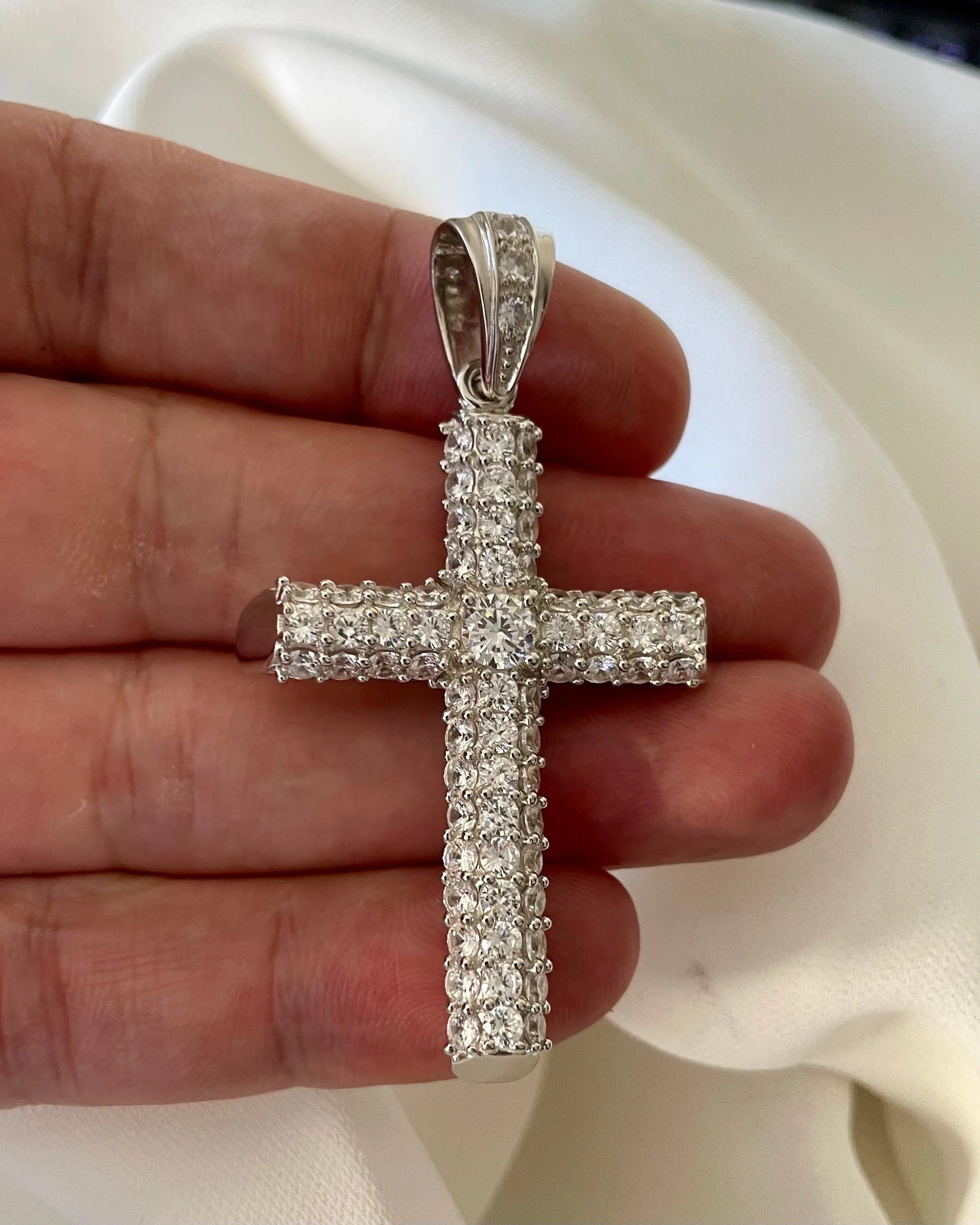 Sterling Silver CZ Cross Pendant - 18.60 Grams - Gift Boxed limanilondon