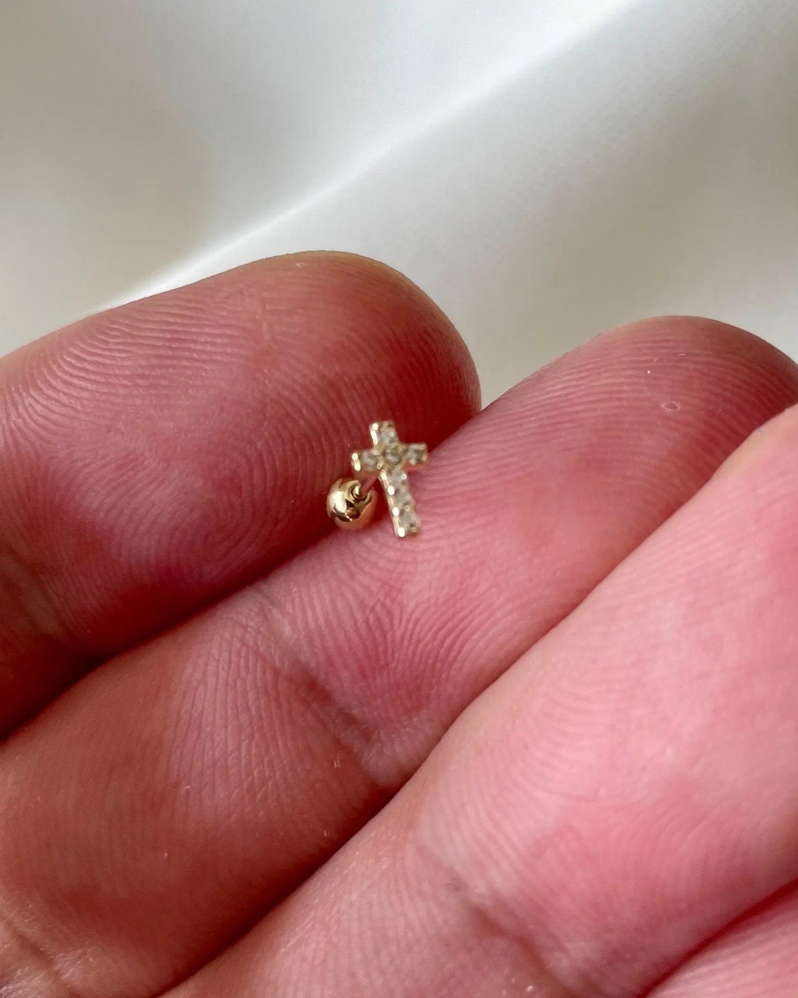 9ct Yellow Gold CZ Cross Cartilage Stud Earring limanilondon