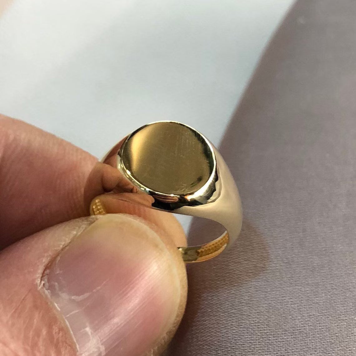 Genuine 9ct Yellow Gold Men's Round Plain Sides Signet Ring H-Q Sizes - Gift Boxed