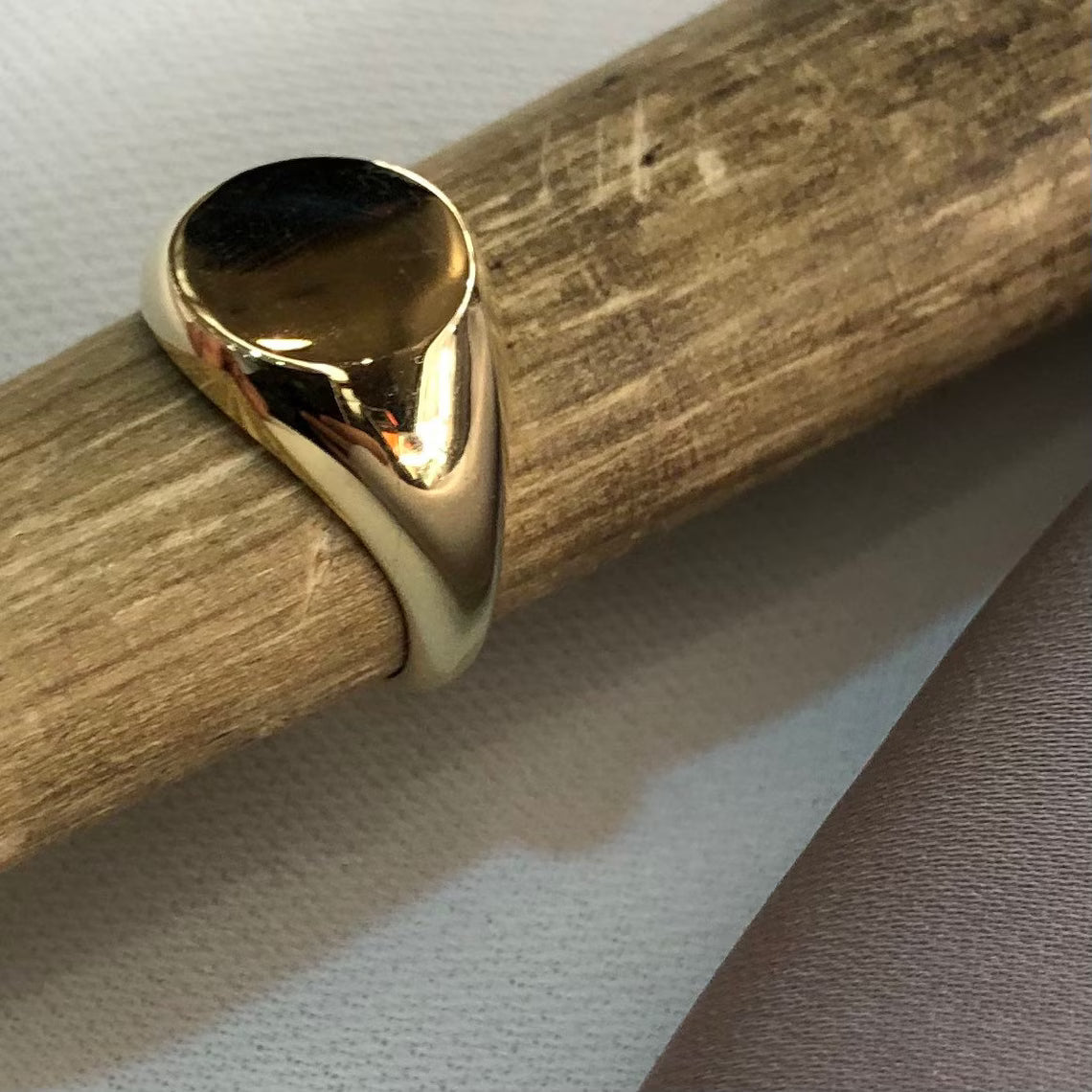 Genuine 9ct Yellow Gold Men's Round Plain Sides Signet Ring H-Q Sizes - Gift Boxed