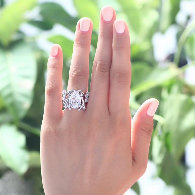 4 Carat Pear Cut Created Diamond 925 Sterling Silver Wedding Anniversary Ring