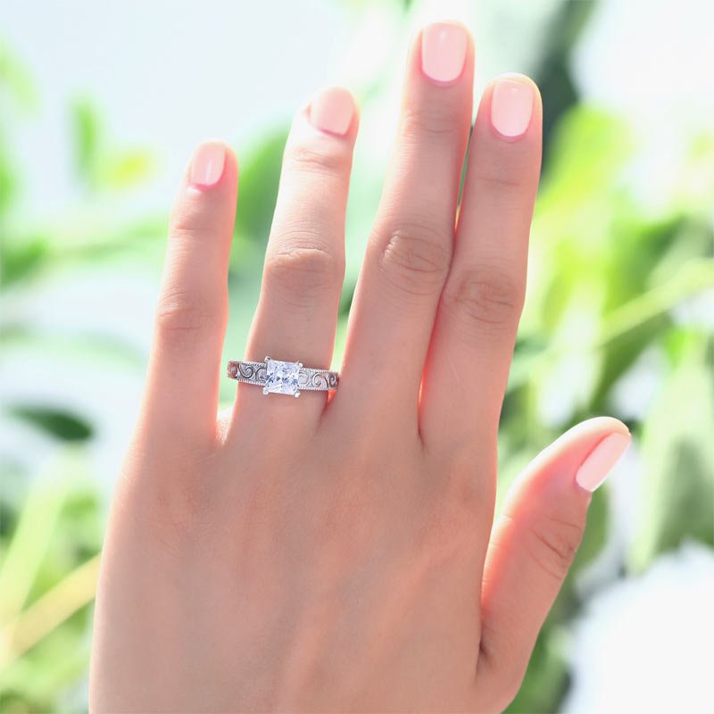 Vintage Style 1 Carat Created Diamond Solid 925 Sterling Silver Wedding Engagement Ring