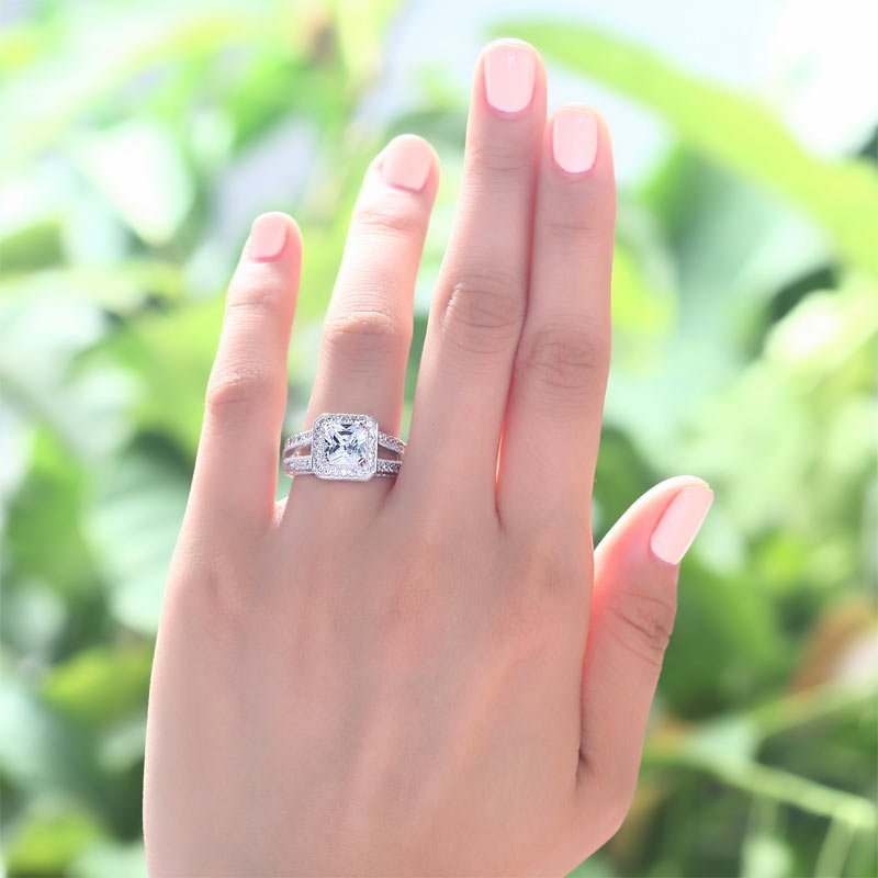 Vintage Style 1.5 Carat Created Diamond Solid 925 Sterling Silver Bridal Wedding Engagement Ring