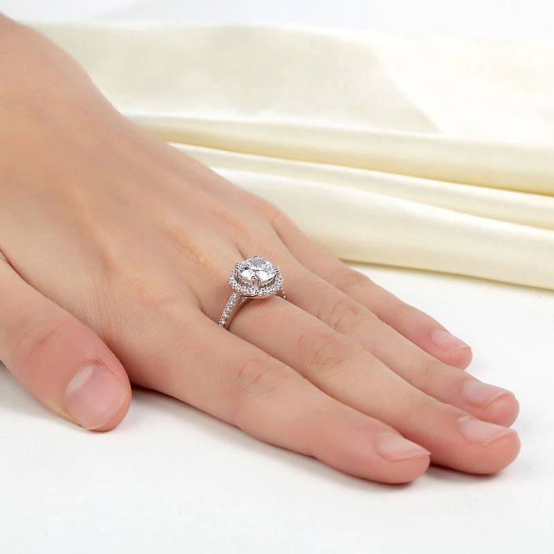 925 Sterling Silver Wedding Engagement Halo Ring 2 Carat Created Diamond