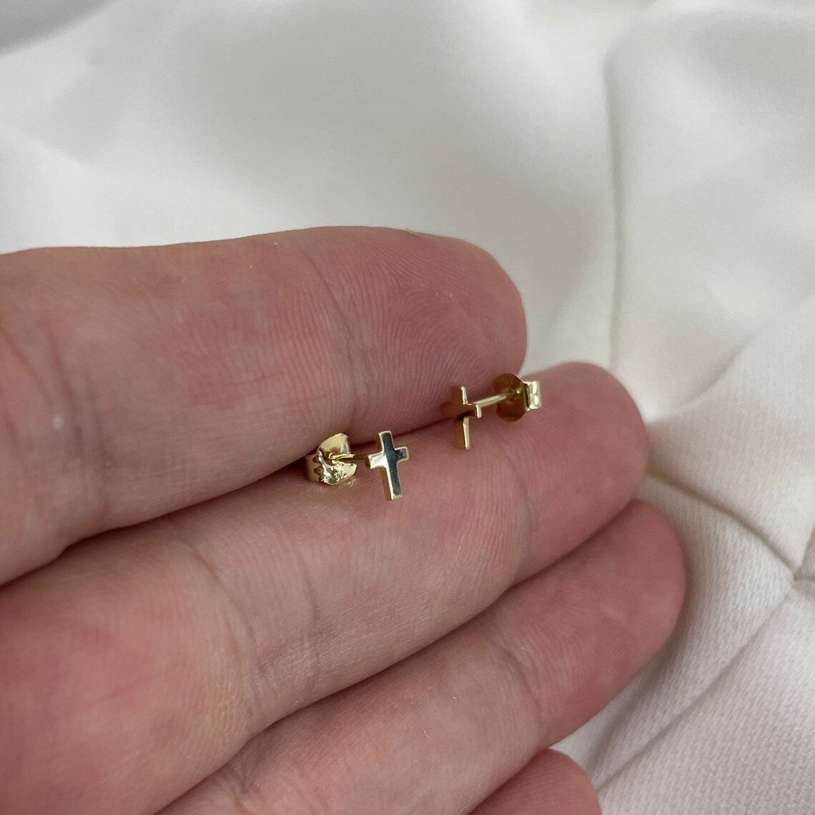 Genuine 9CT Yellow Gold Cross Stud Earrings 0.33 Grams - Gift Boxed