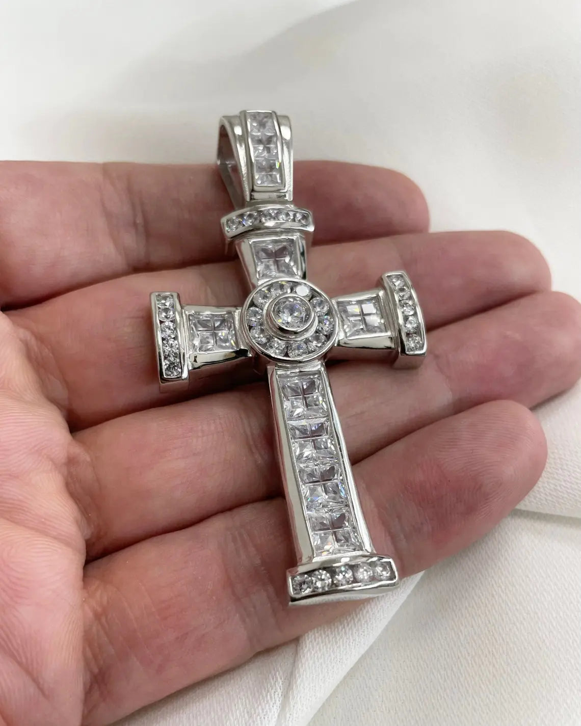 Sterling Silver CZ Cross Pendant - 27.00 Grams - Gift Boxed limanilondon
