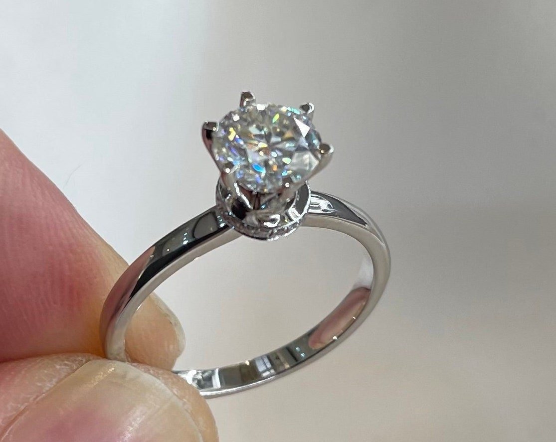 1 Carat Moissanite Diamond Ring 6 Claws Engagement 925 Sterling Silver Ring