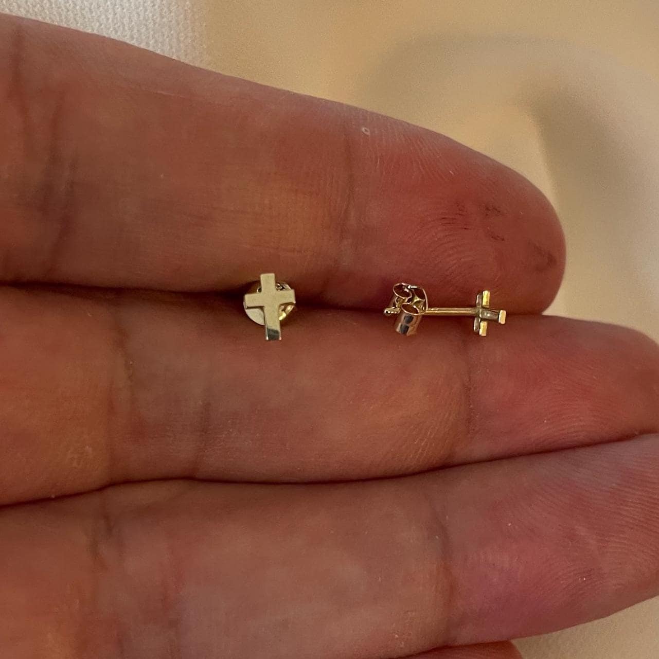 9CT Yellow Gold Cross Stud Earrings - Gift Boxed