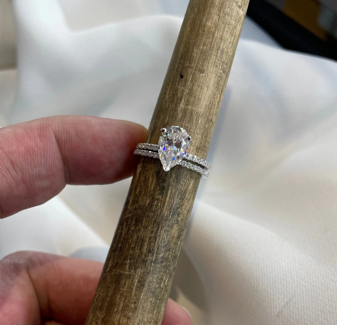 2 Carat Pear Cut Moissanite Diamond Ring Set (1 pcs / 2 pcs) 925 Sterling Silver